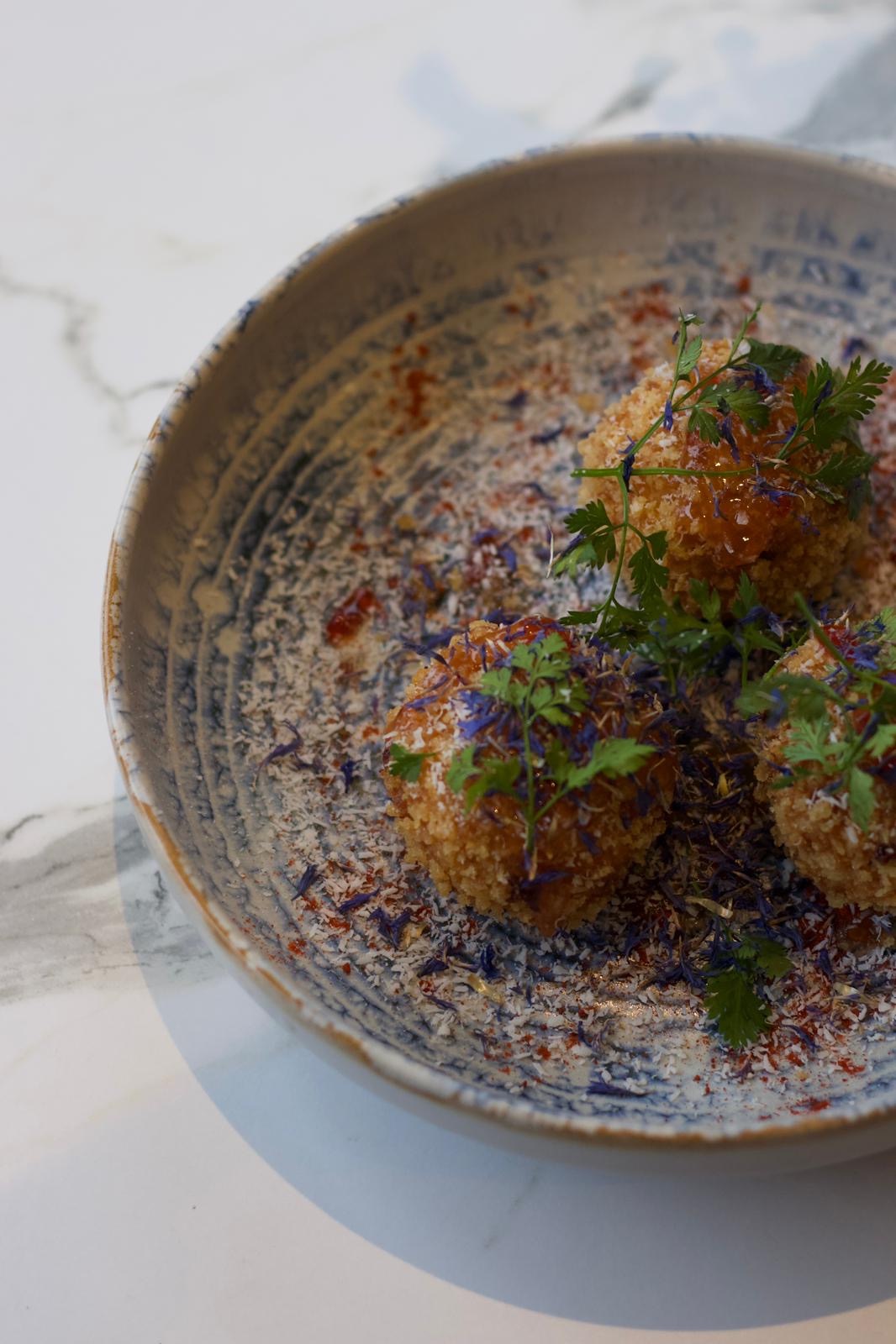 Croquetas maison, sauce aigre-douce — Felicia Deauville