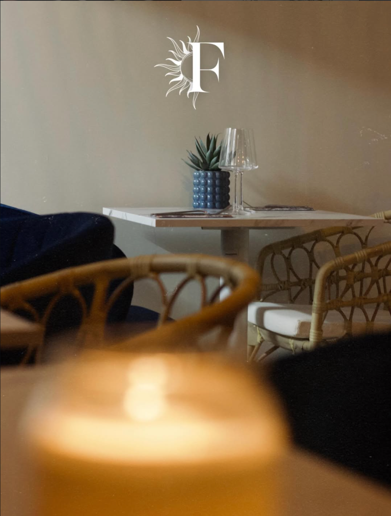 Intérieur du Felicia Deauville — ambiance chaleureuse et élégante